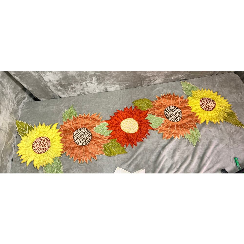 Vintage Sunflower Embroidered Table Runner Fall Harvest Autumn Decor - Picture 2 of 5